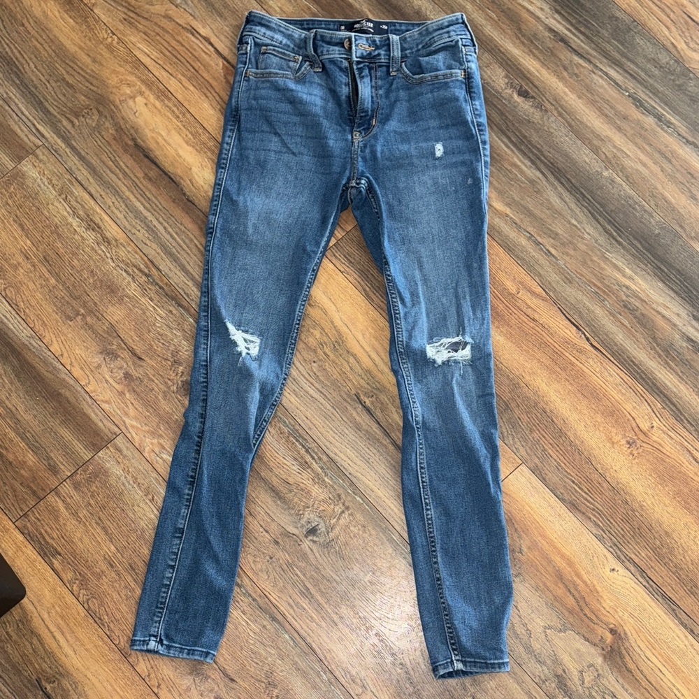 Hollister Women's Blue Distressed Skinny Jeans